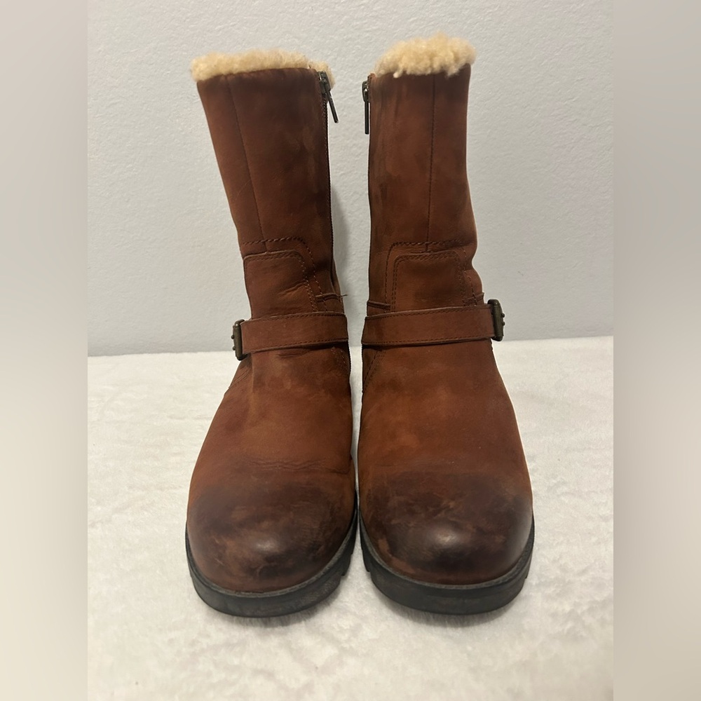UGG Brown Boots with Cream Shearling